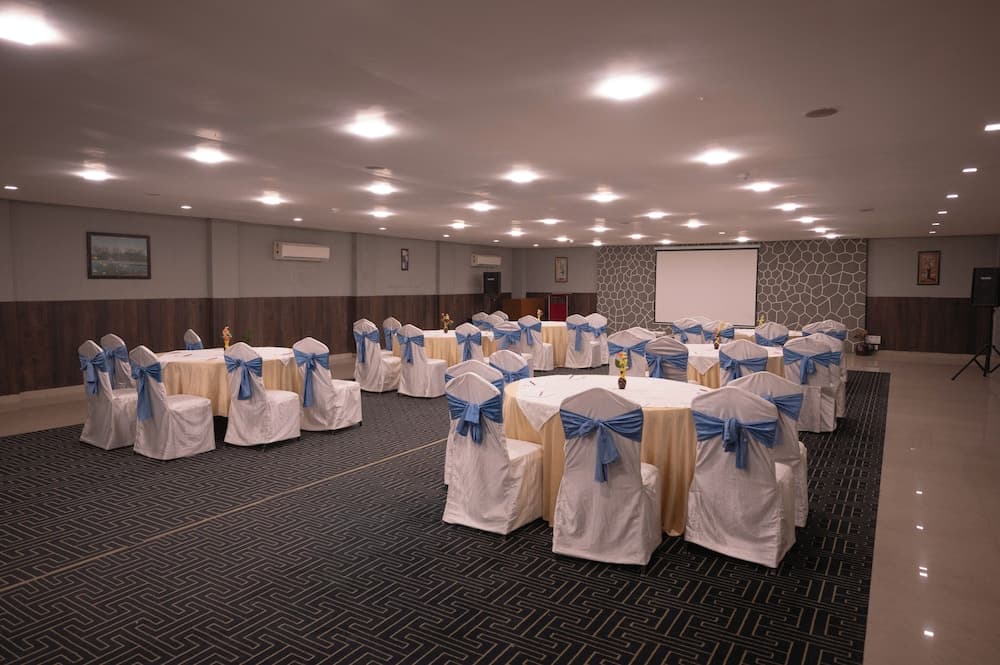 Hotel Clarks Collection Bhavnagar — photo 36
