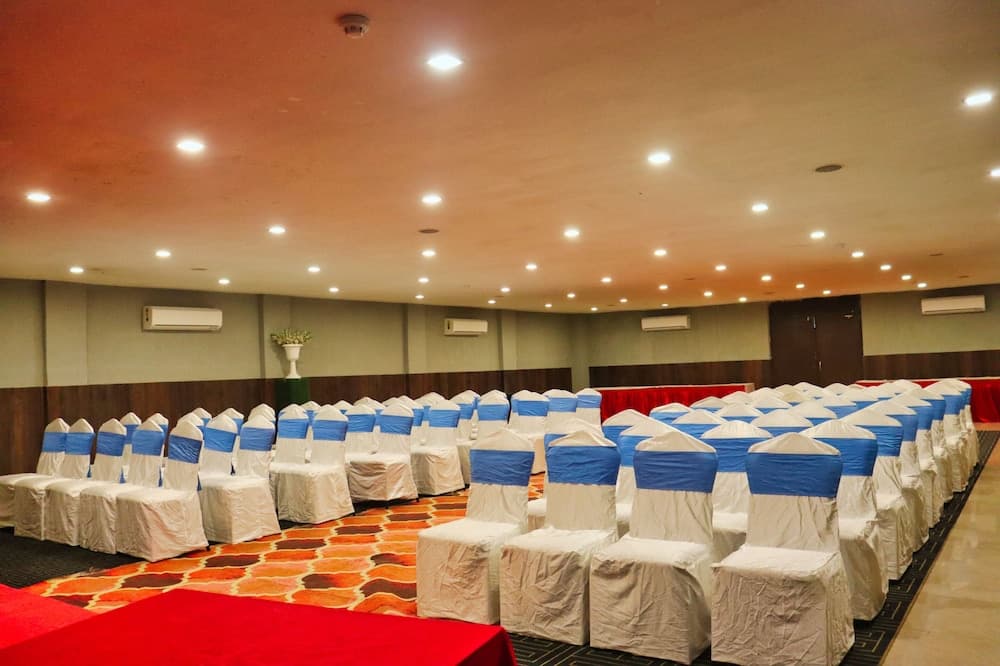 Hotel Clarks Collection Bhavnagar — photo 39