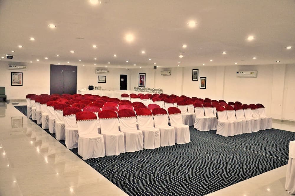Hotel Clarks Collection Bhavnagar — photo 32