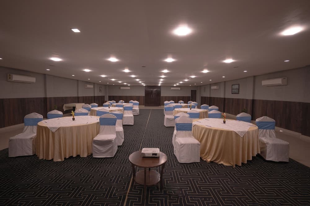 Hotel Clarks Collection Bhavnagar — photo 35