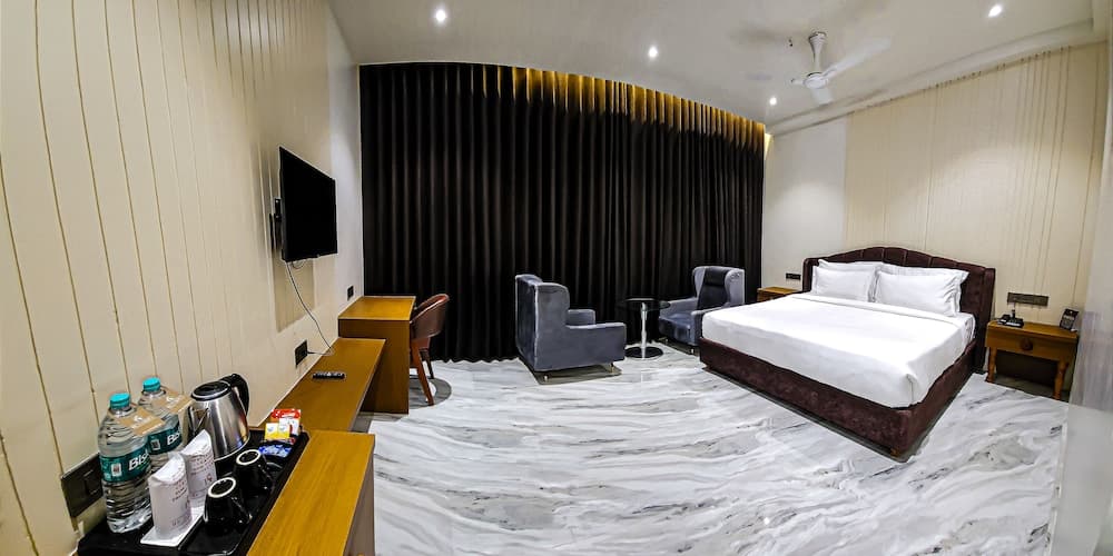Hotel S Crown Somnath — photo 8
