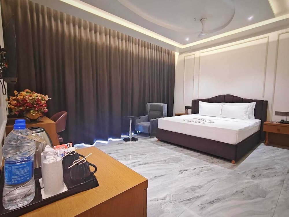 Hotel S Crown Somnath — photo 12