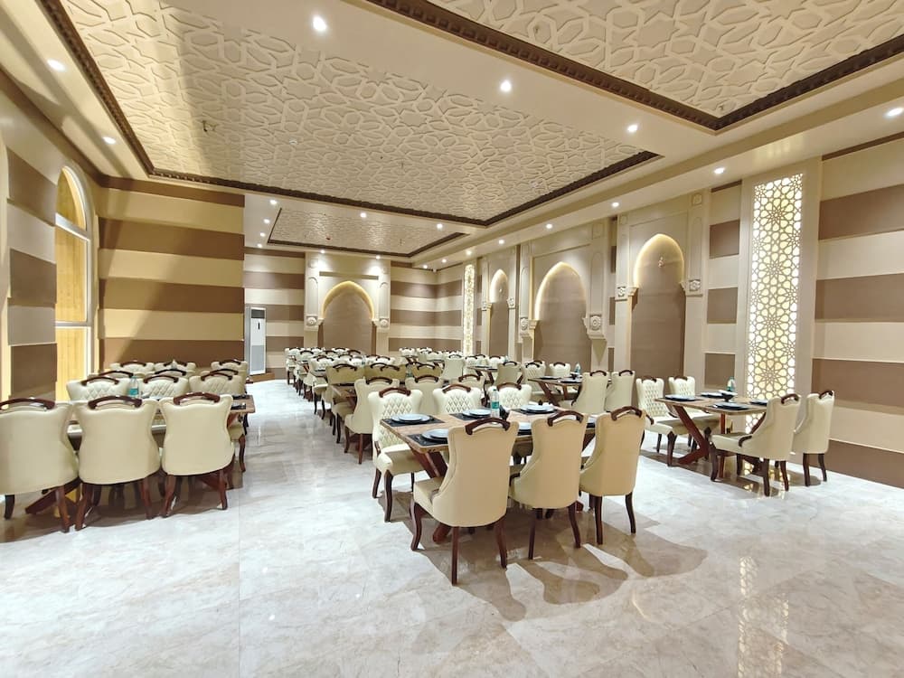 Hotel S Crown Somnath — photo 18