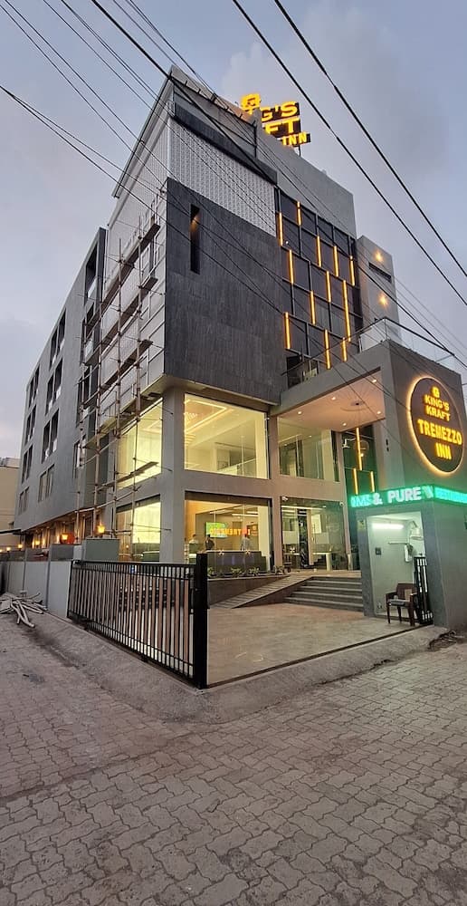 Kings Kraft Tremezzo Inn Somnath — photo 22