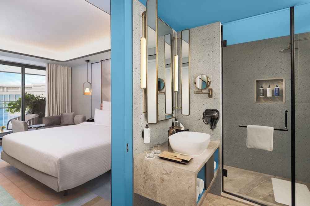 Superior Room with 2 single beds, with Balcony — photo 1