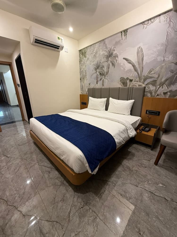 The Malay comfort-Hotel Dwarka residency — photo 11