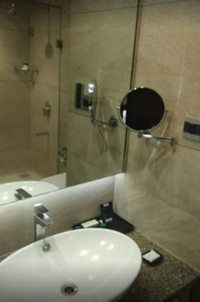 The Fern Kadamba Hotel & Spa Goa, Panjim, Series by Marriott — photo 18