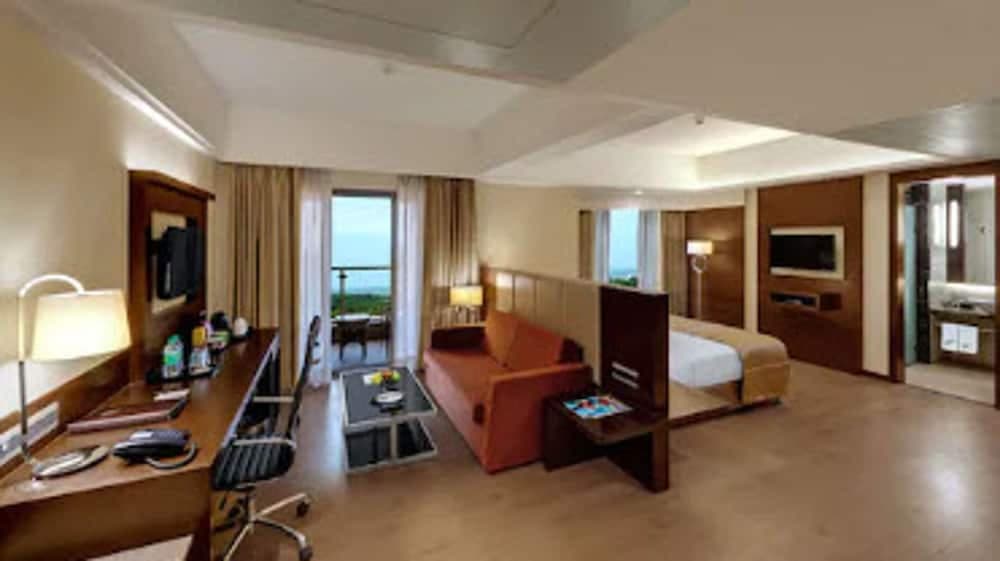 The Fern Kadamba Hotel & Spa Goa, Panjim, Series by Marriott — photo 8