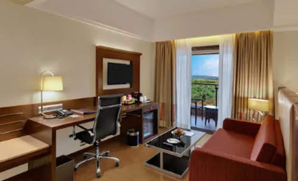 The Fern Kadamba Hotel & Spa Goa, Panjim, Series by Marriott — photo 17