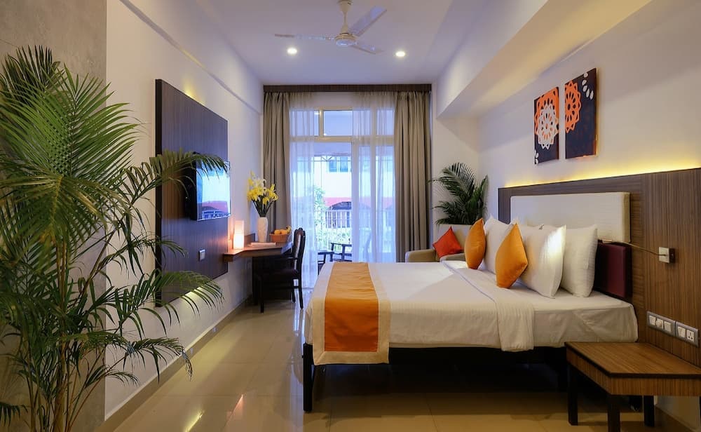 Junior Suite (1 King Bed) - Package Rate — photo 1