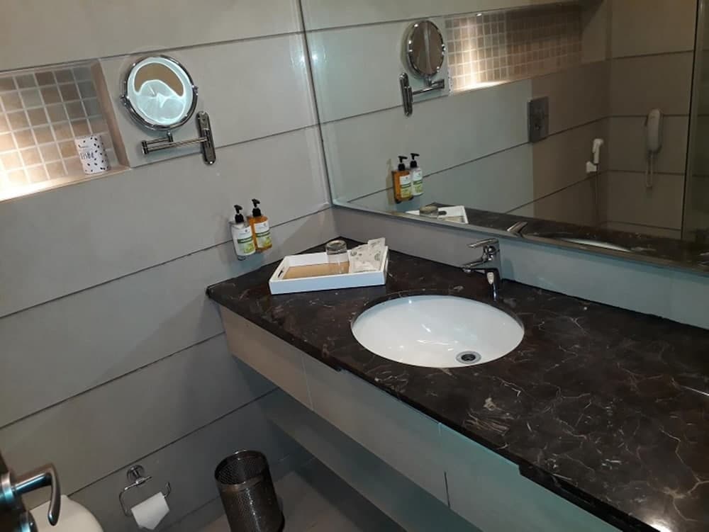 Lemon Tree Hotel Candolim Goa — photo 32
