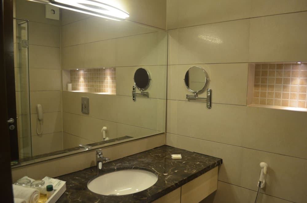 Lemon Tree Hotel Candolim Goa — photo 30