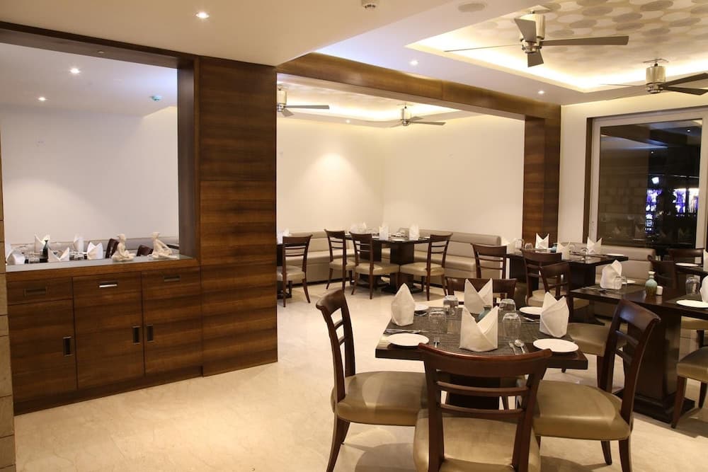 Lemon Tree Hotel Candolim Goa — photo 38