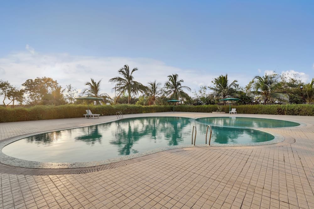 Goverdhan Greens Resort Dwarka — photo 14