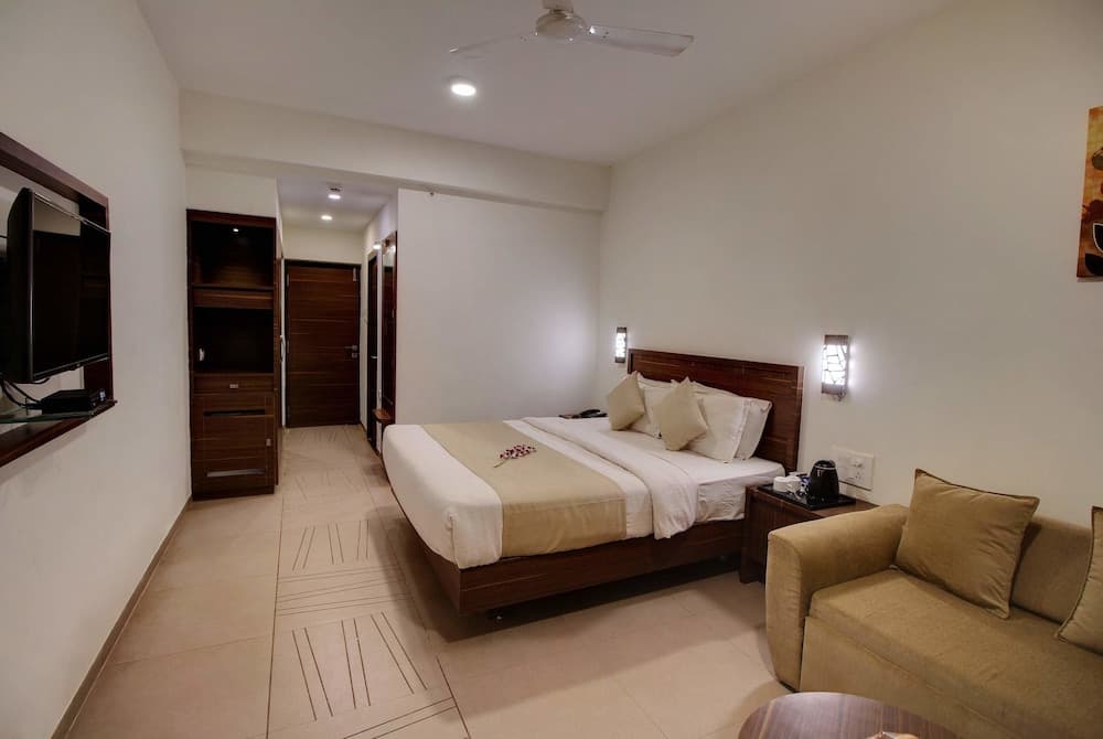 Grand Room — photo 1