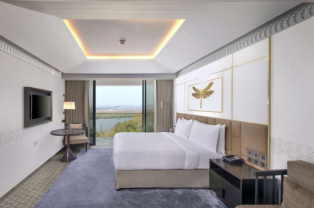 DoubleTree by Hilton Goa-Panaji, CHIMBEL
