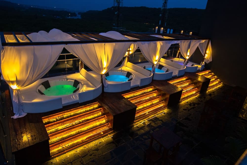 SinQ Prive, CANDOLIM