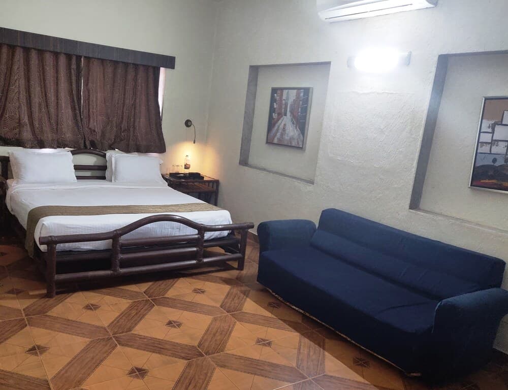 Cottage Room — photo 1