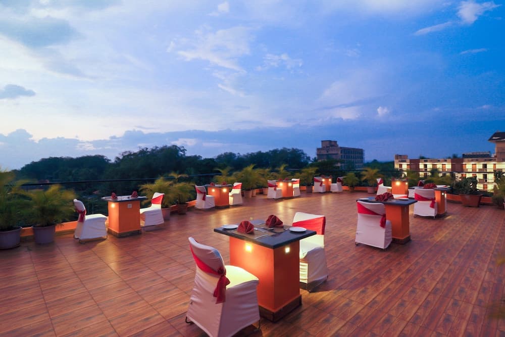 Dewdrop Le Seasons Beach Resort — photo 10