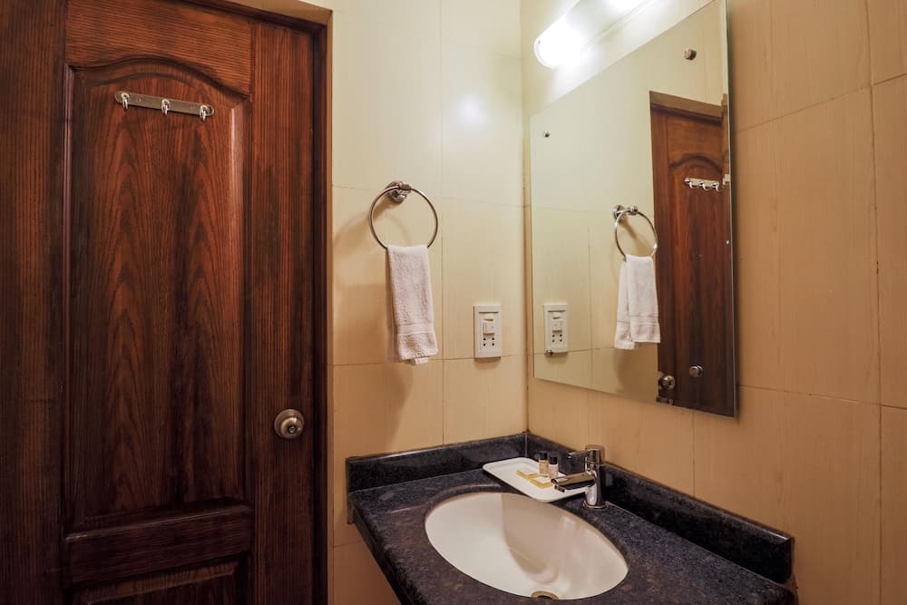 Dewdrop Le Seasons Beach Resort — photo 24