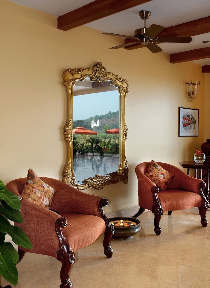 Acron Candolim Regina, CANDOLIM