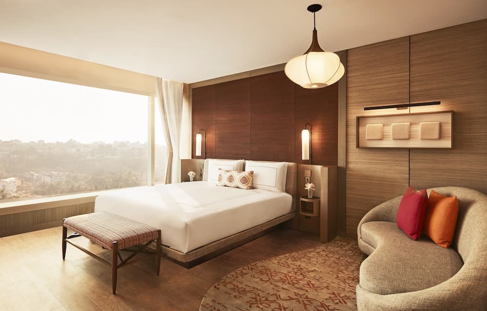 Superior Room King Bed — photo 1