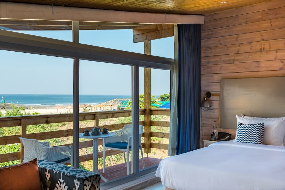 Living Room Beach Resort — photo 15