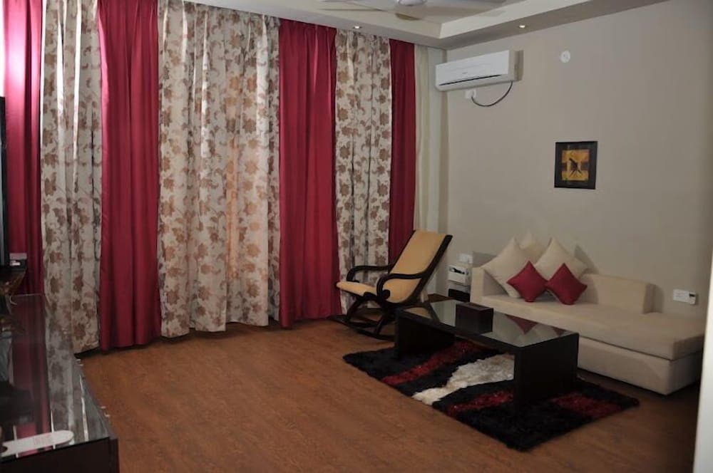 Family suite with balcony — photo 1