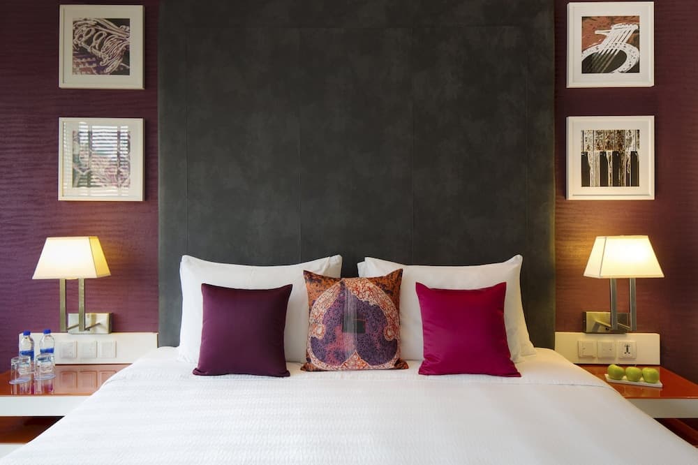 Double room. Deluxe, one bed. — photo 1