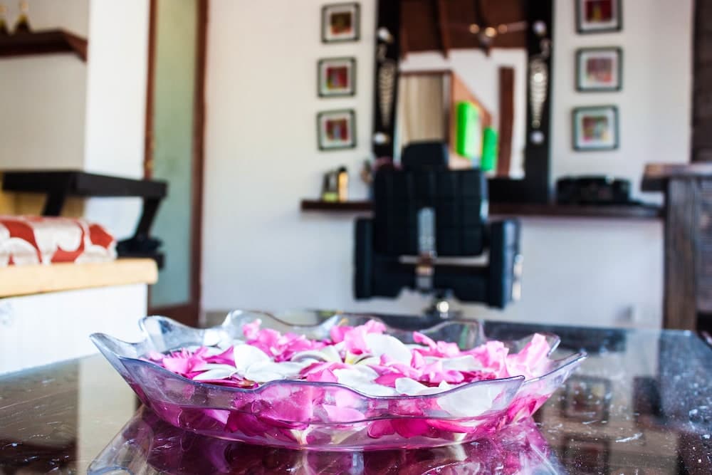 La Cabana Beach and Spa, ASHVEM