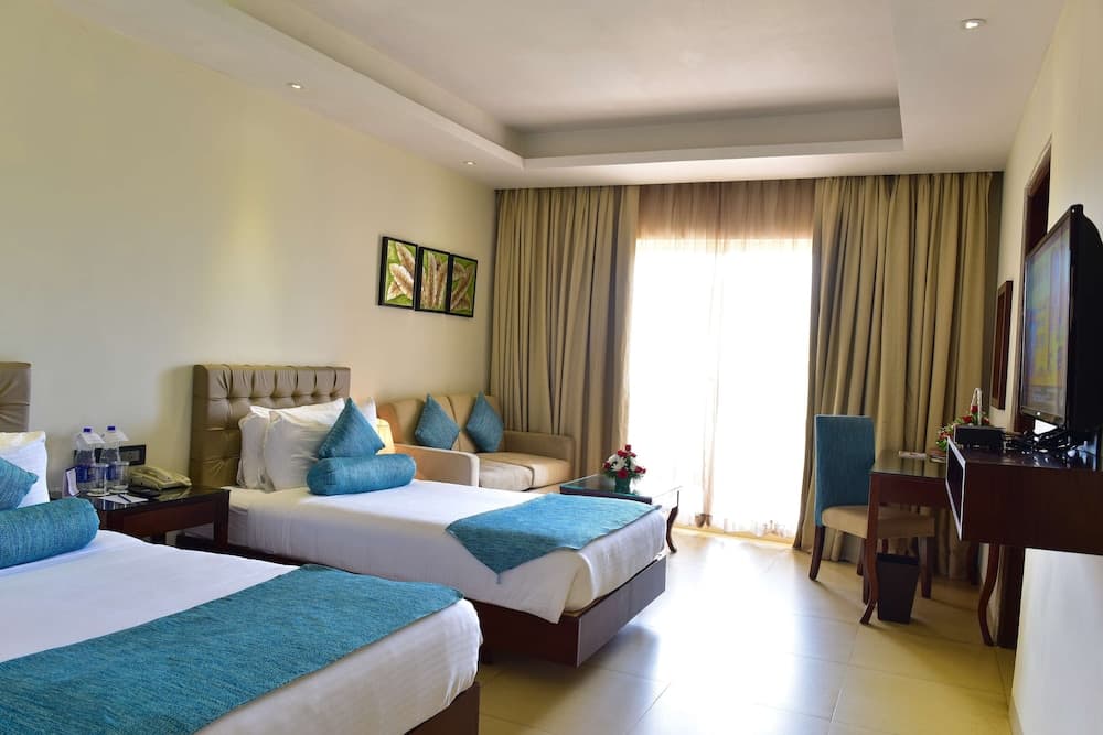 Golden Tulip Goa Candolim — photo 12