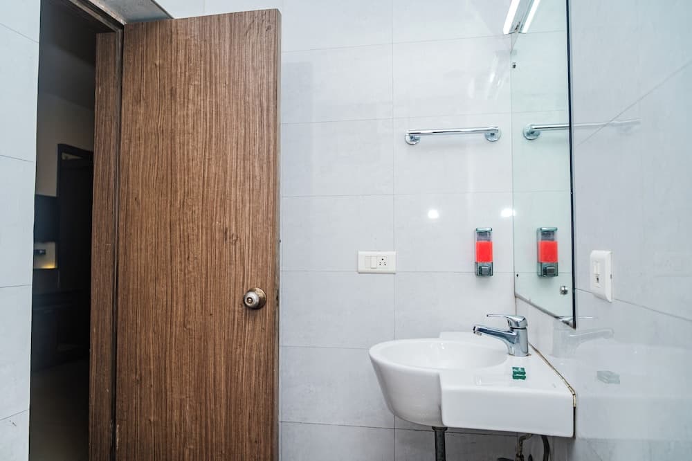 Hotel Campal — photo 9