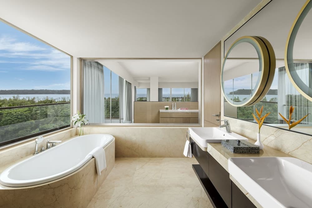 Vivanta Goa, Miramar — photo 13