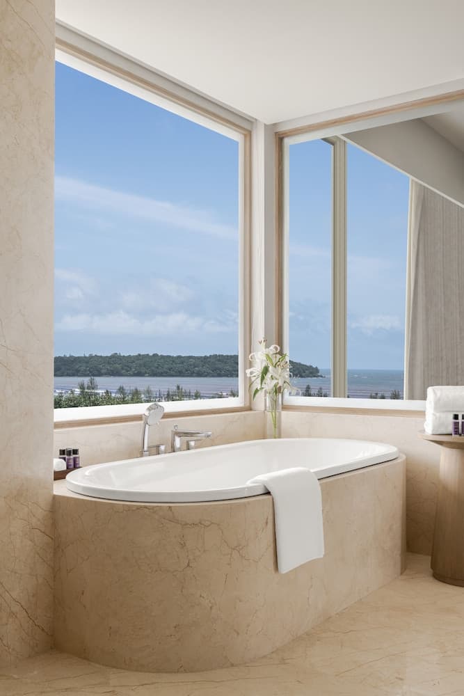 Vivanta Goa, Miramar — photo 34