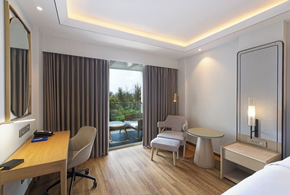 Vivanta Goa, Miramar, CARANZALEM