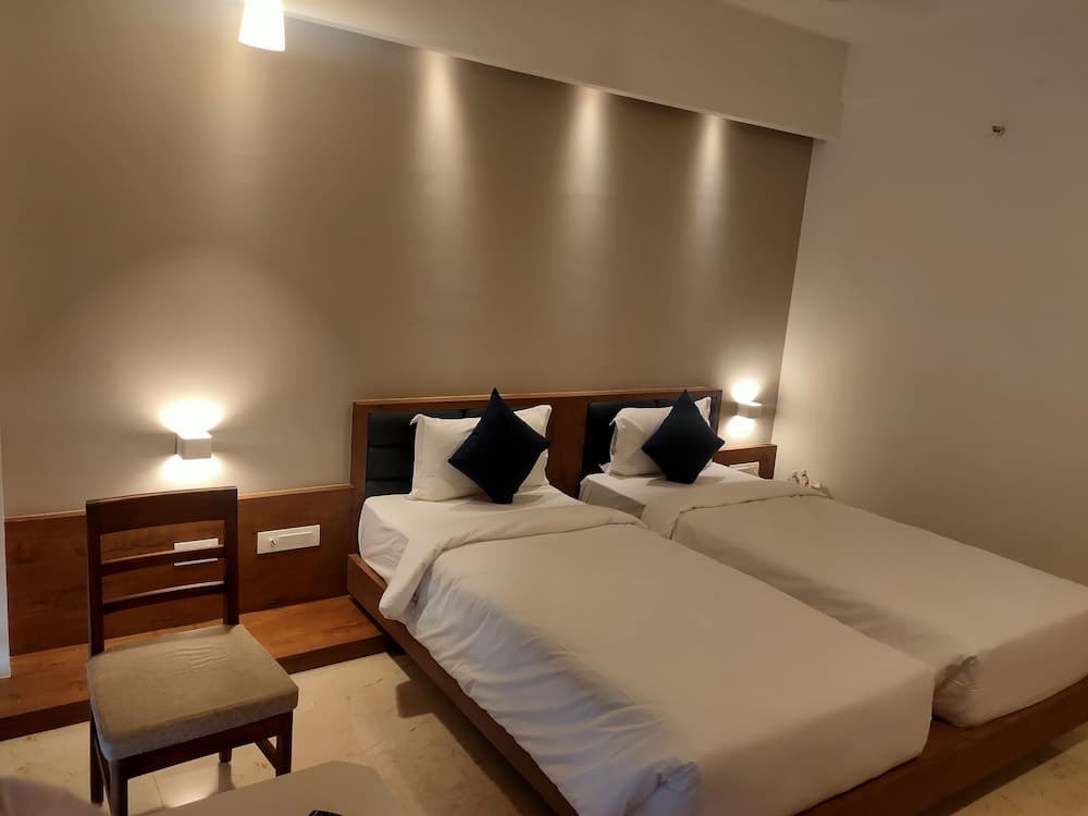 Executive Twin Room, 2 Twin Beds, Garden View — photo 1