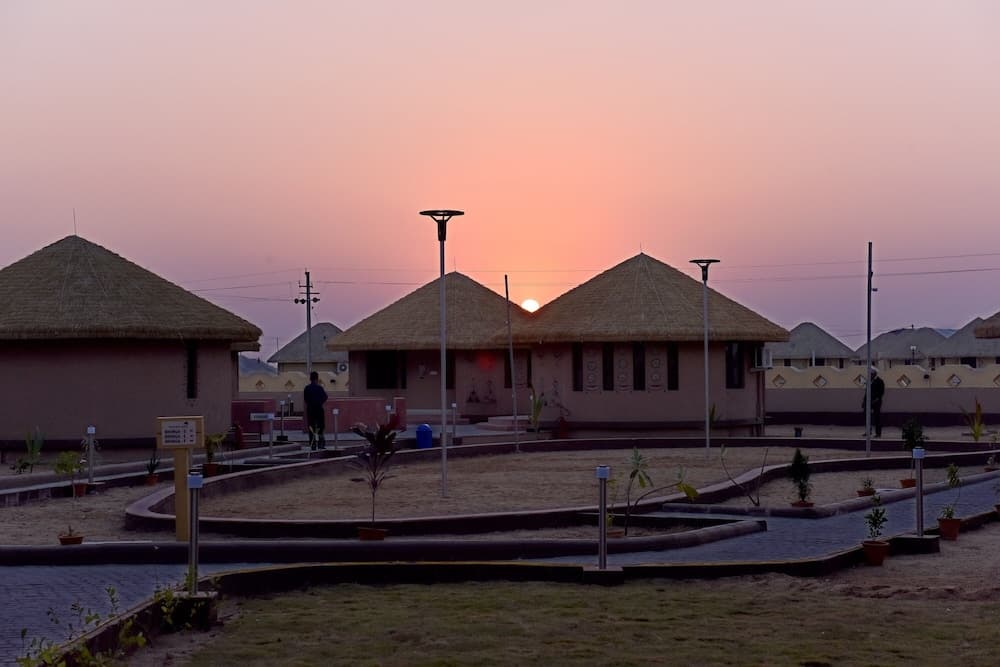 Praveg White Rann Resort Rann Utsav Dhordo — photo 26