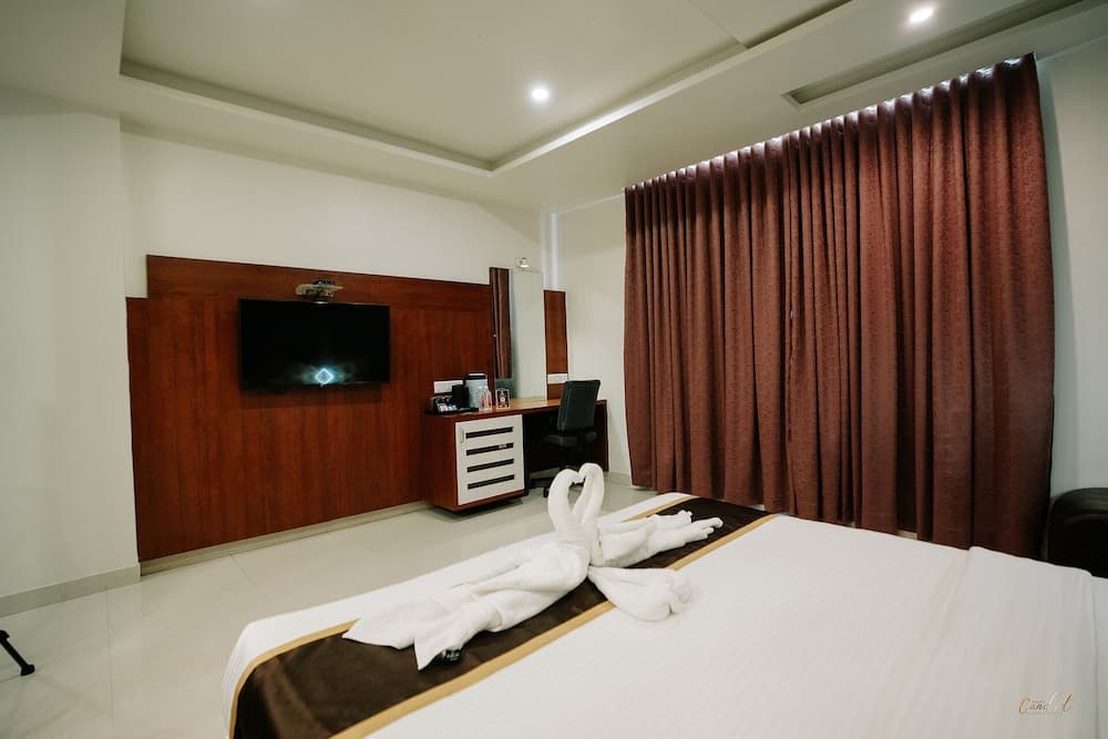 Daksh The Madhuvan Suites Dwarka — photo 13