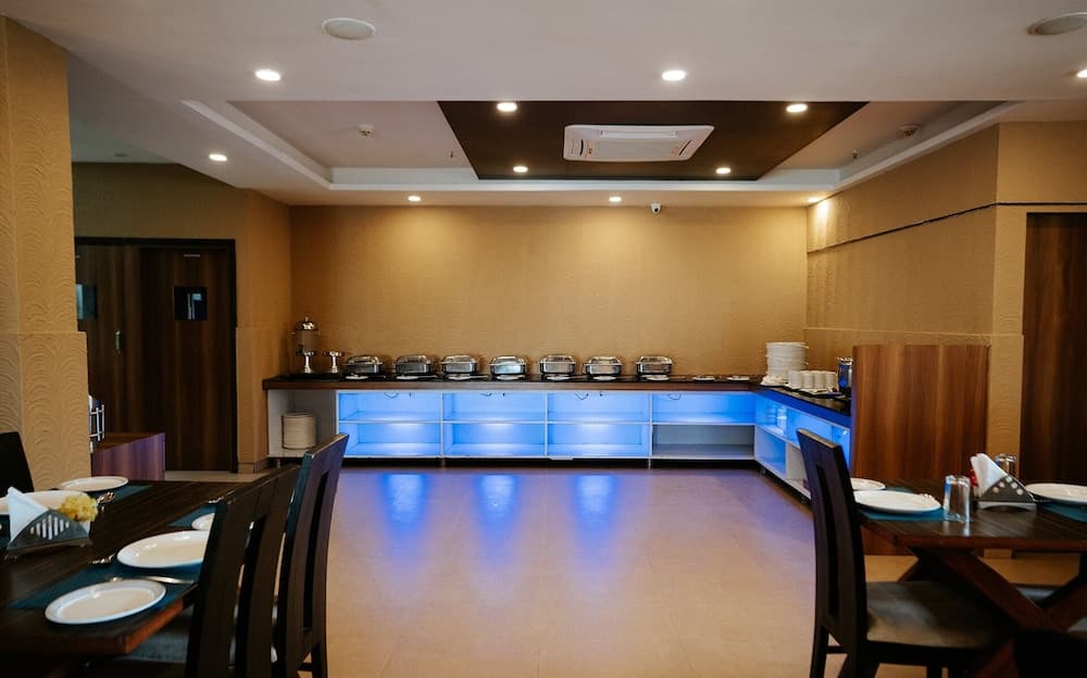 Daksh The Madhuvan Suites Dwarka — photo 49