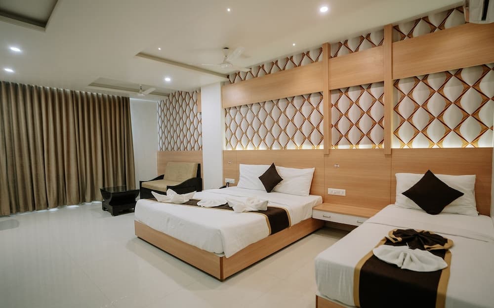 Daksh The Madhuvan Suites Dwarka — photo 11