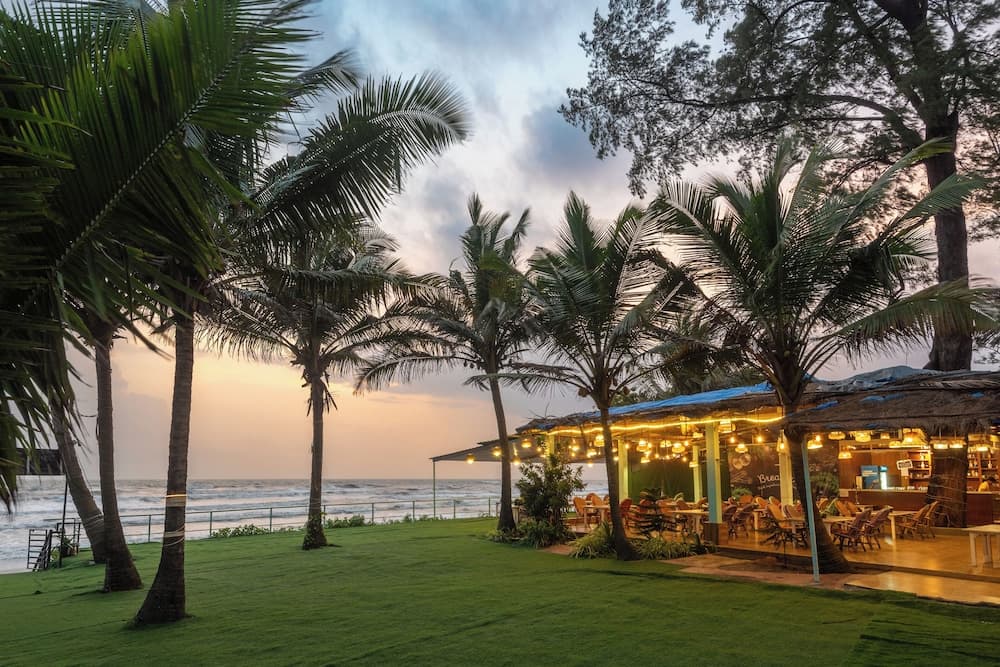 Amadi Beach Front Resort — photo 42