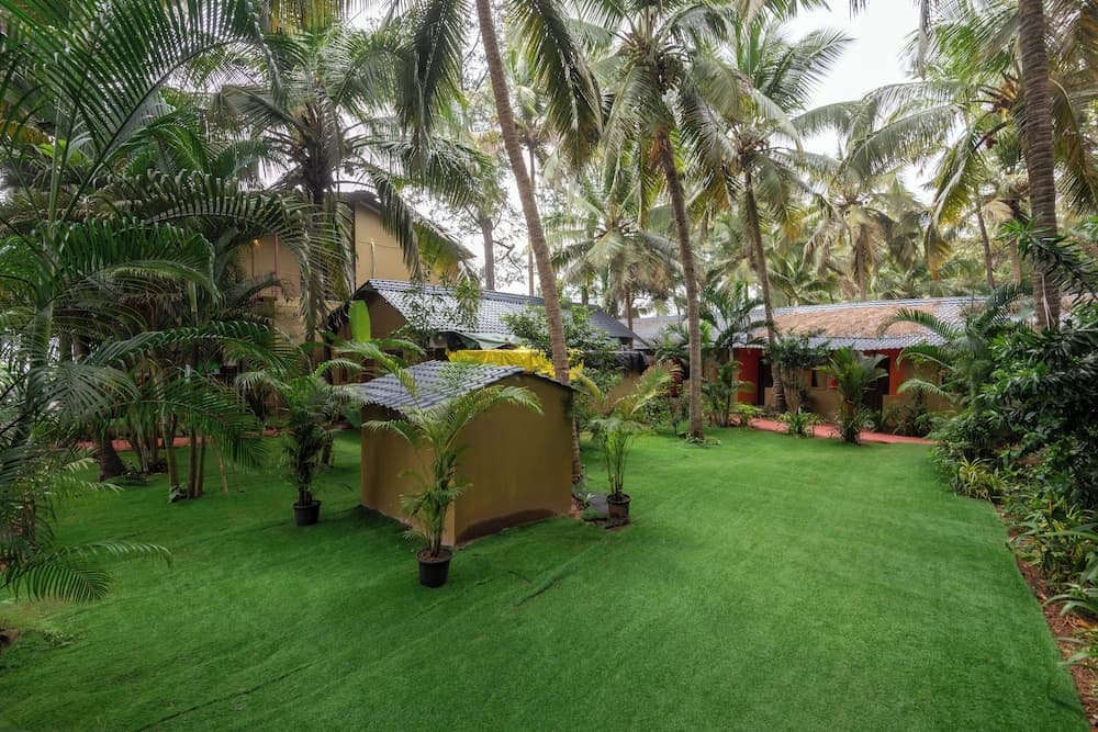 Amadi Beach Front Resort — photo 36