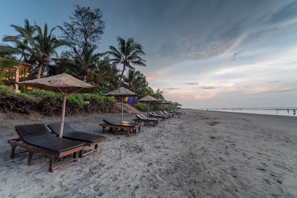 Amadi Beach Front Resort — photo 31