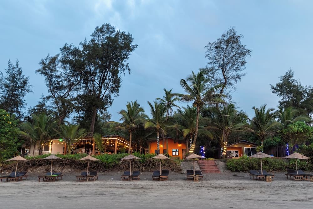 Amadi Beach Front Resort — photo 32