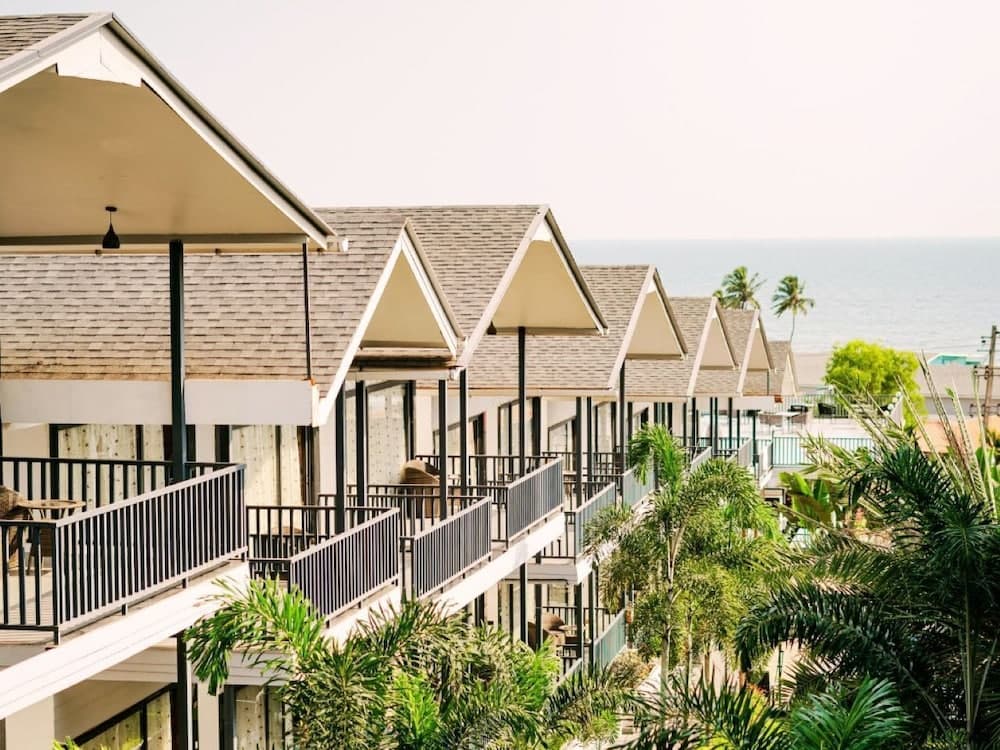 DALLAS BEACH RESORTS — photo 123