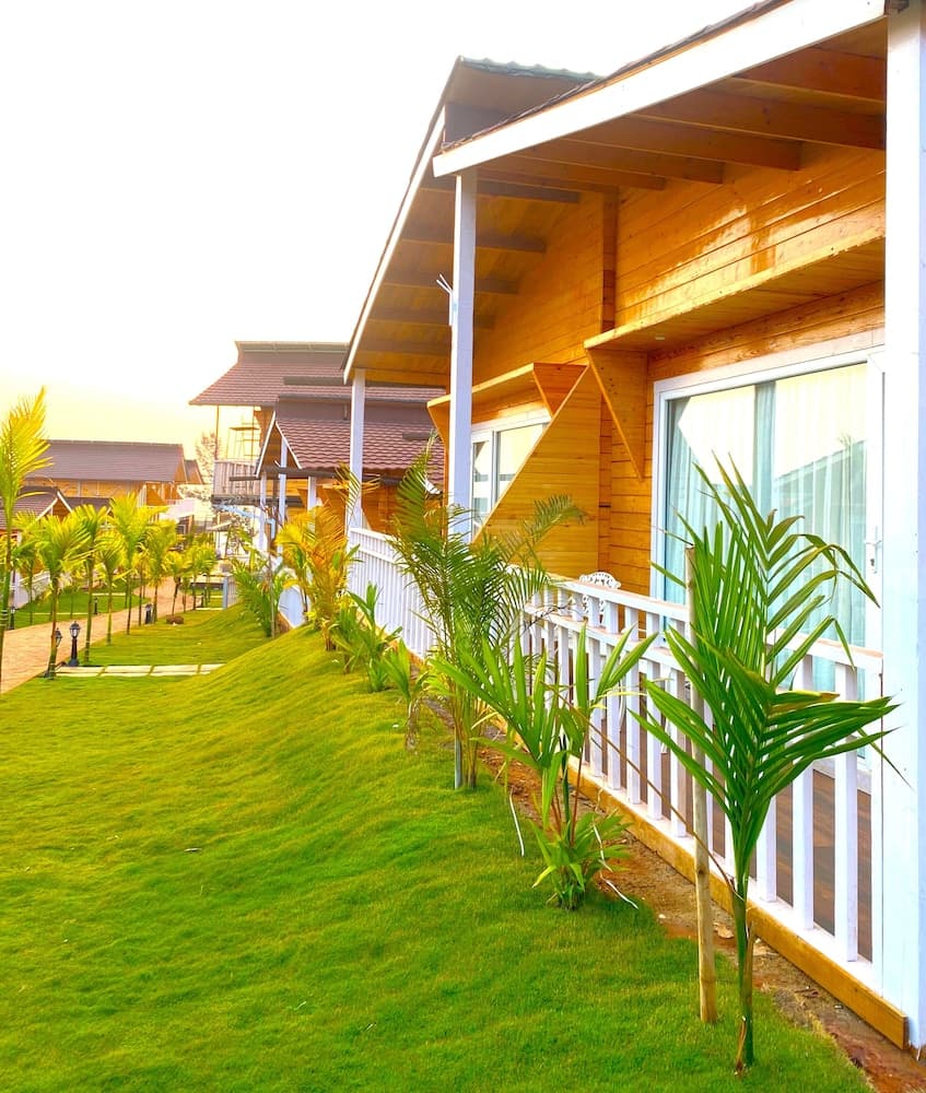 DALLAS BEACH RESORTS — photo 9