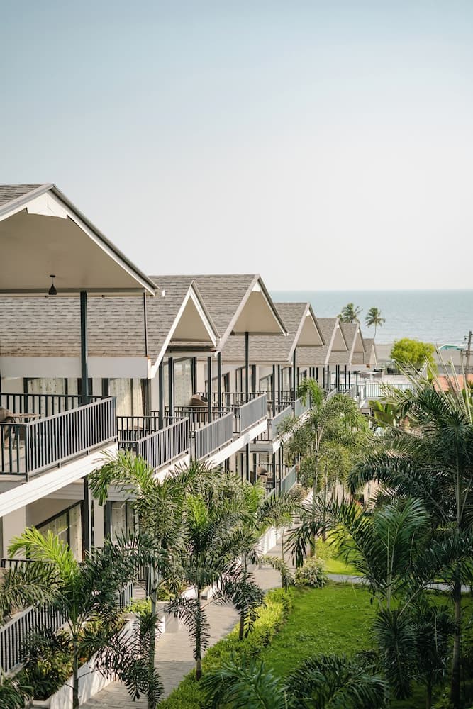 DALLAS BEACH RESORTS — photo 121