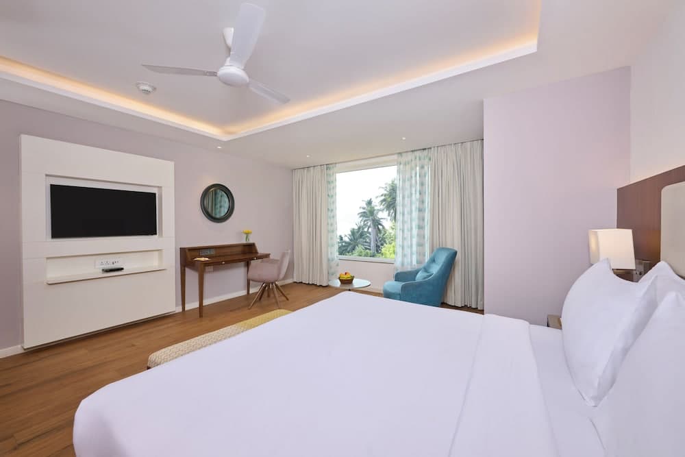 Golden Tulip Vagator Goa — photo 11