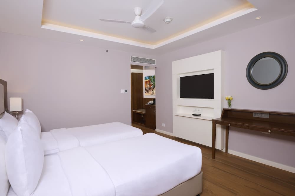 Golden Tulip Vagator Goa, VAGATOR