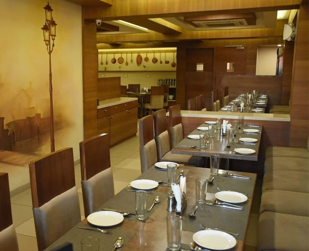 King's Kraft Stay Inn Rajkot — photo 9